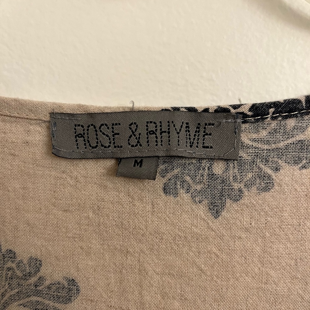 Rose & Rhyme Linen Top - Picture 4 of 5